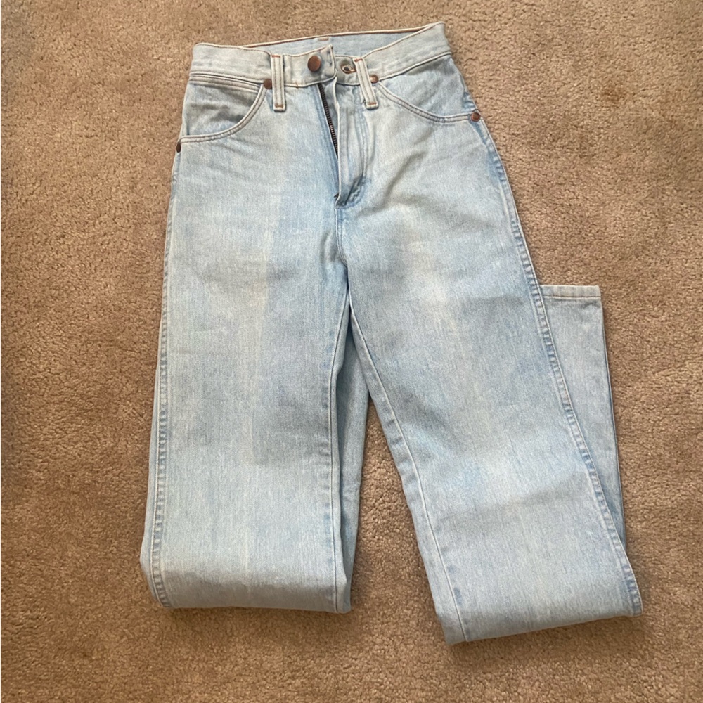 Women’s high waisted Wrangler Cowboy Cut Slim Fit Jeans